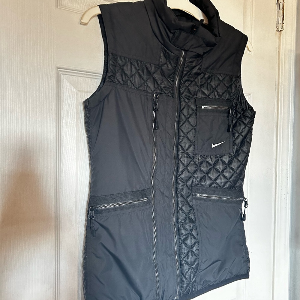 S Black Nike puffer vest